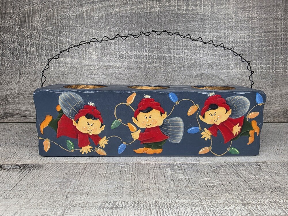 Christmas Elves w Srring Of Lights Wooden Triple Candle Tea Light Holder b31